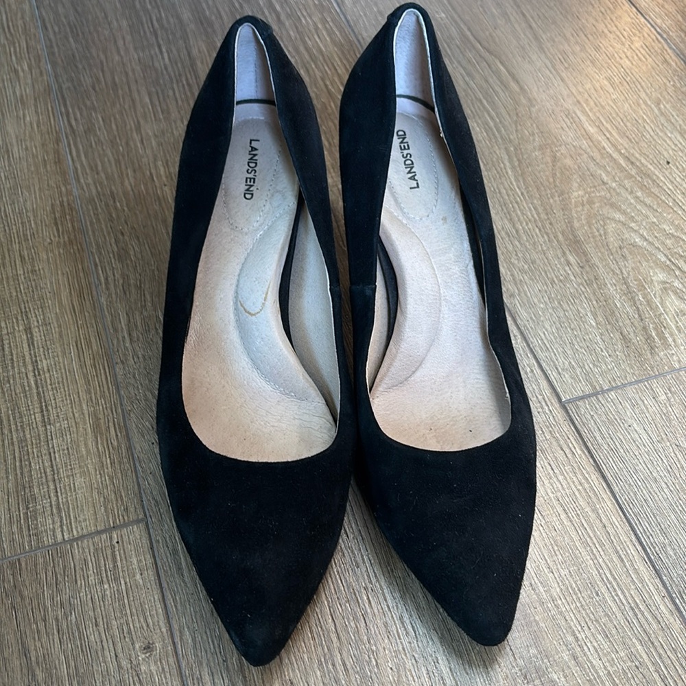 Lands’ End black suede pumps